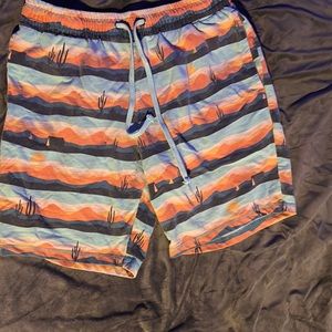 Retrofit shorts new